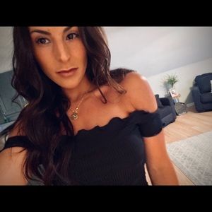 Meet your Posher, Brooke